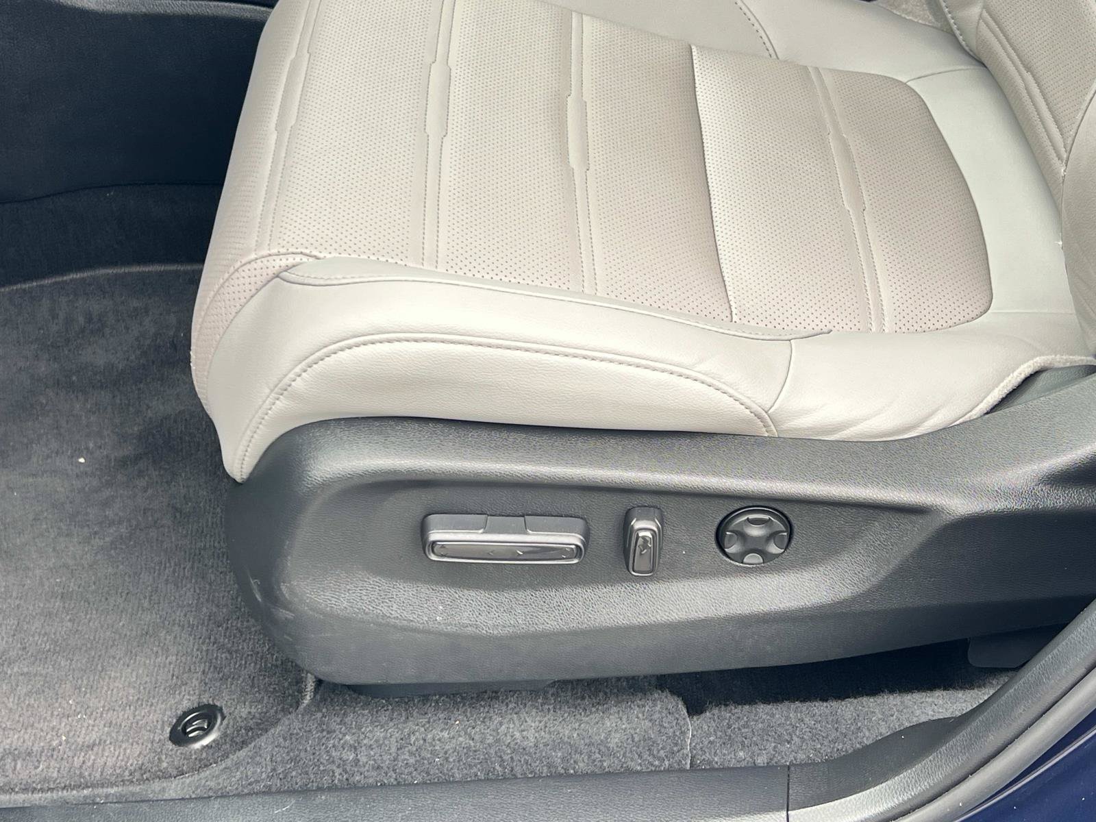 Certified 2022 Honda CR-V Touring image 18
