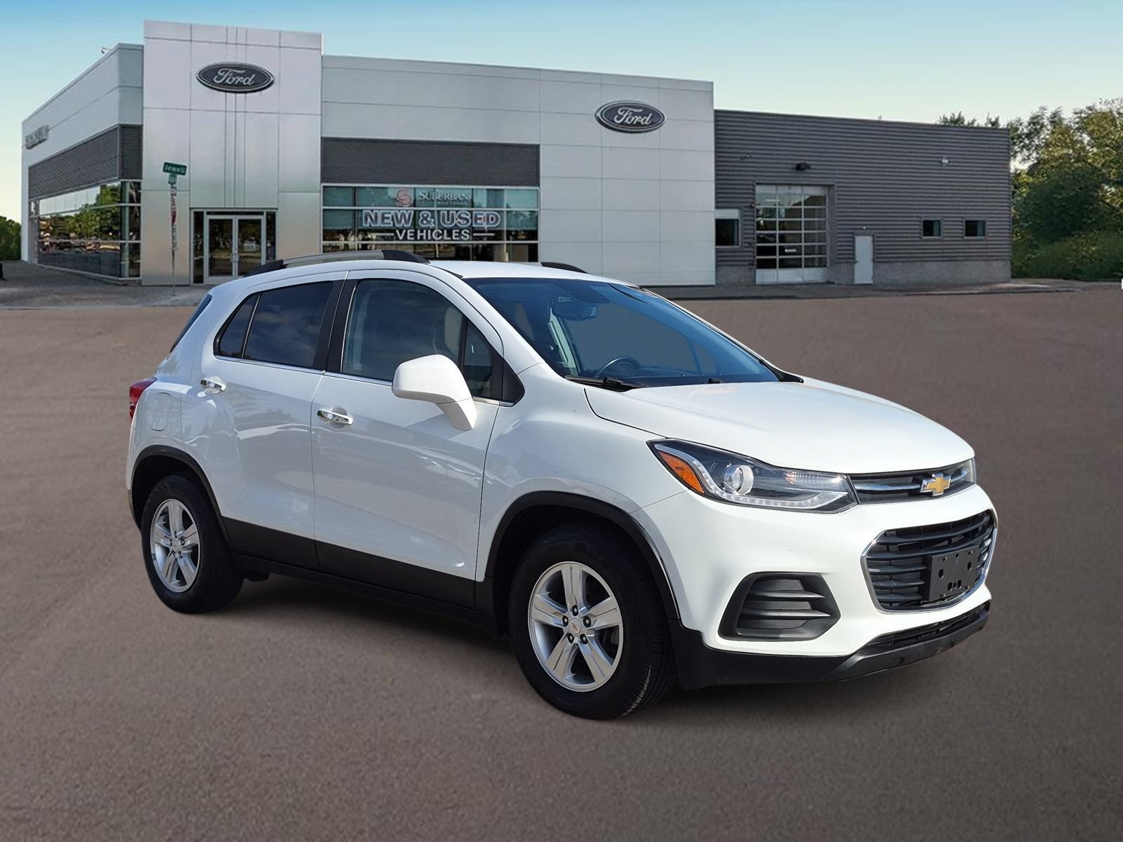 Used 2019 Chevrolet Trax LT w/ LT Convenience Package FWD image 2