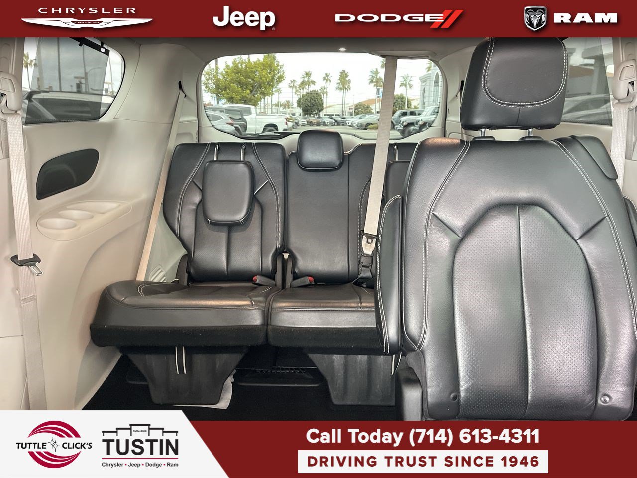 Used 2022 Chrysler Pacifica Touring-L FWD image 6