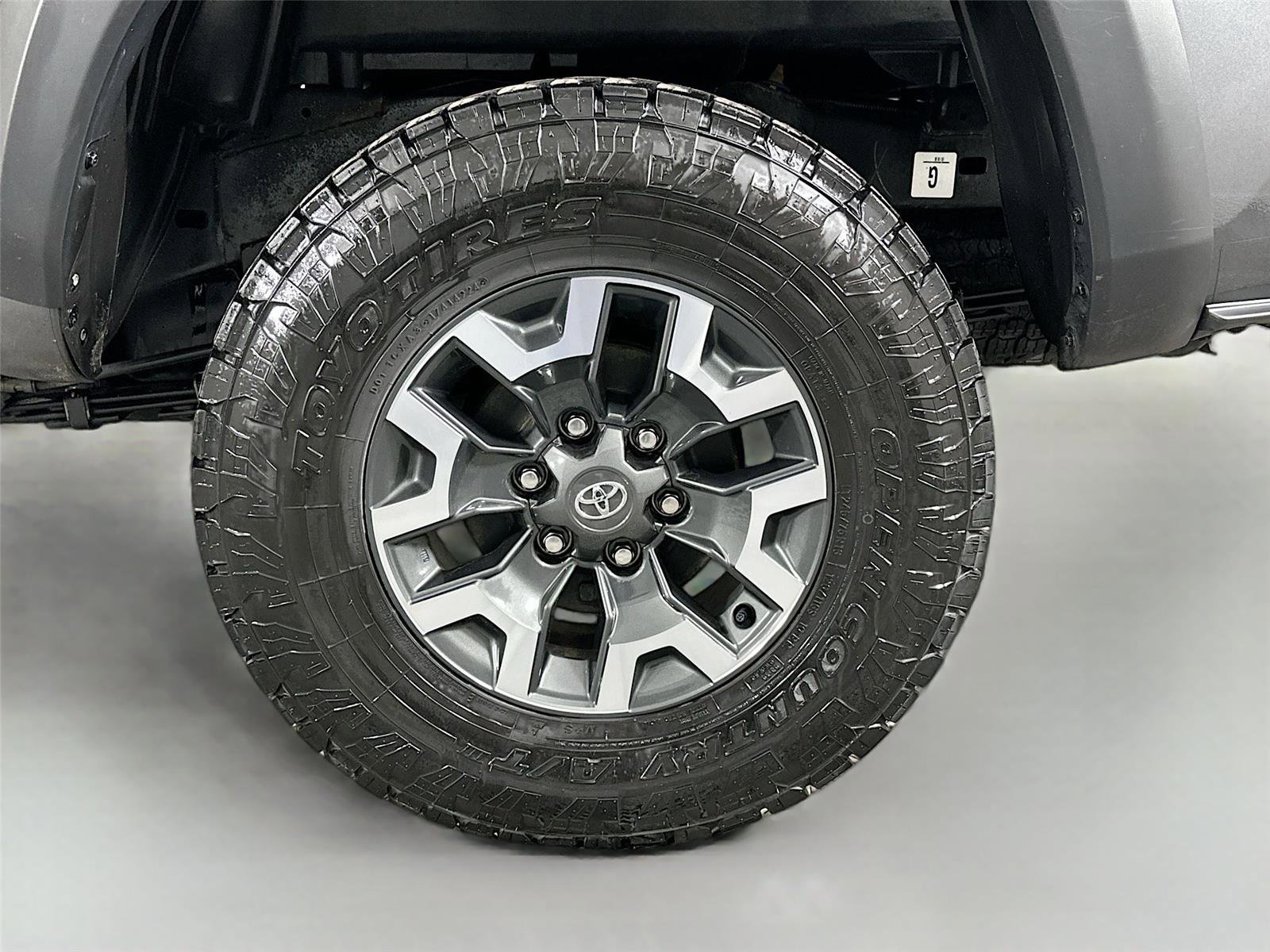 Certified 2023 Toyota Tacoma TRD Off-Road AWD/4WD image 28