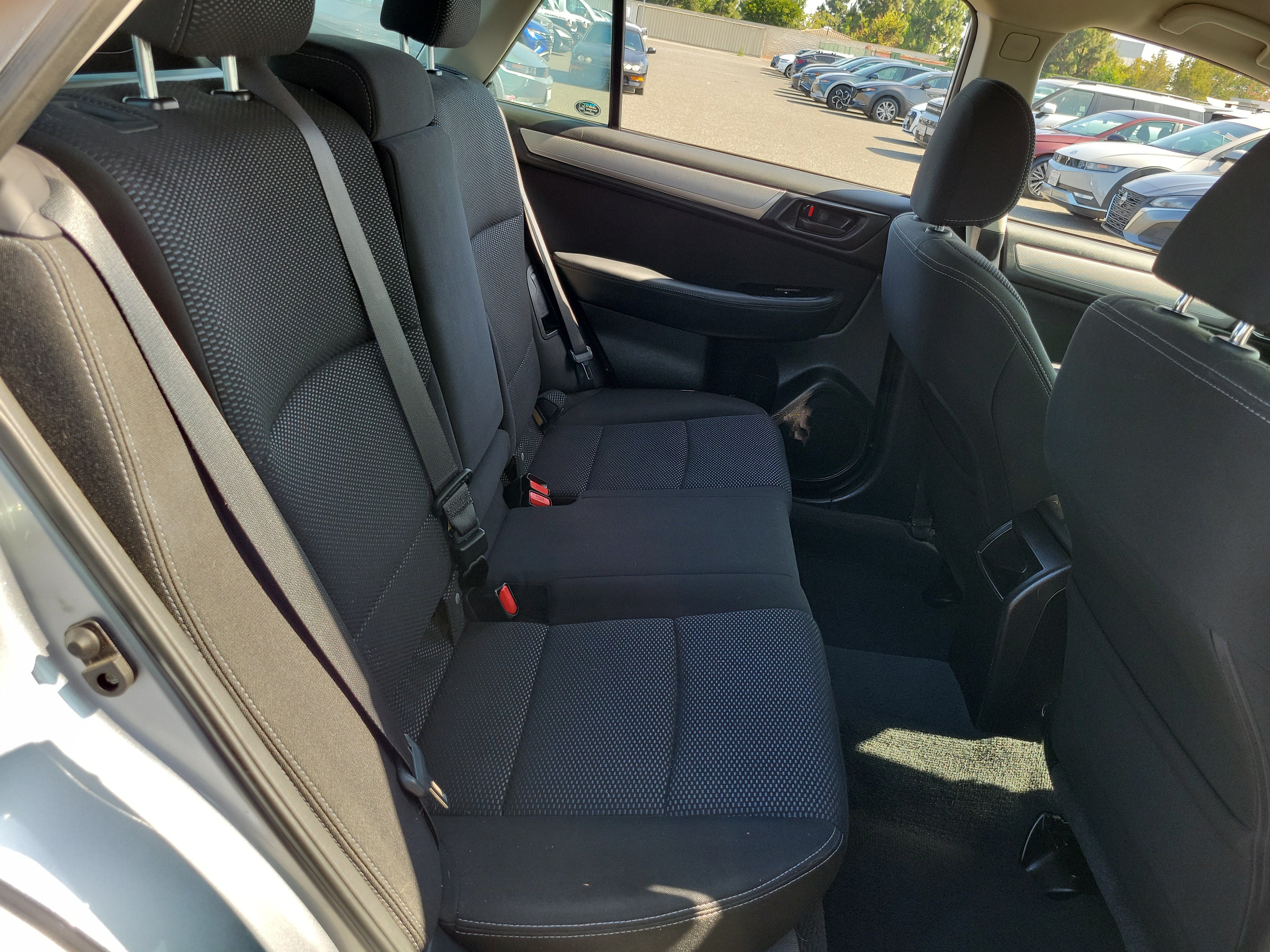 Used 2018 Subaru Outback 2.5i AWD/4WD image 22
