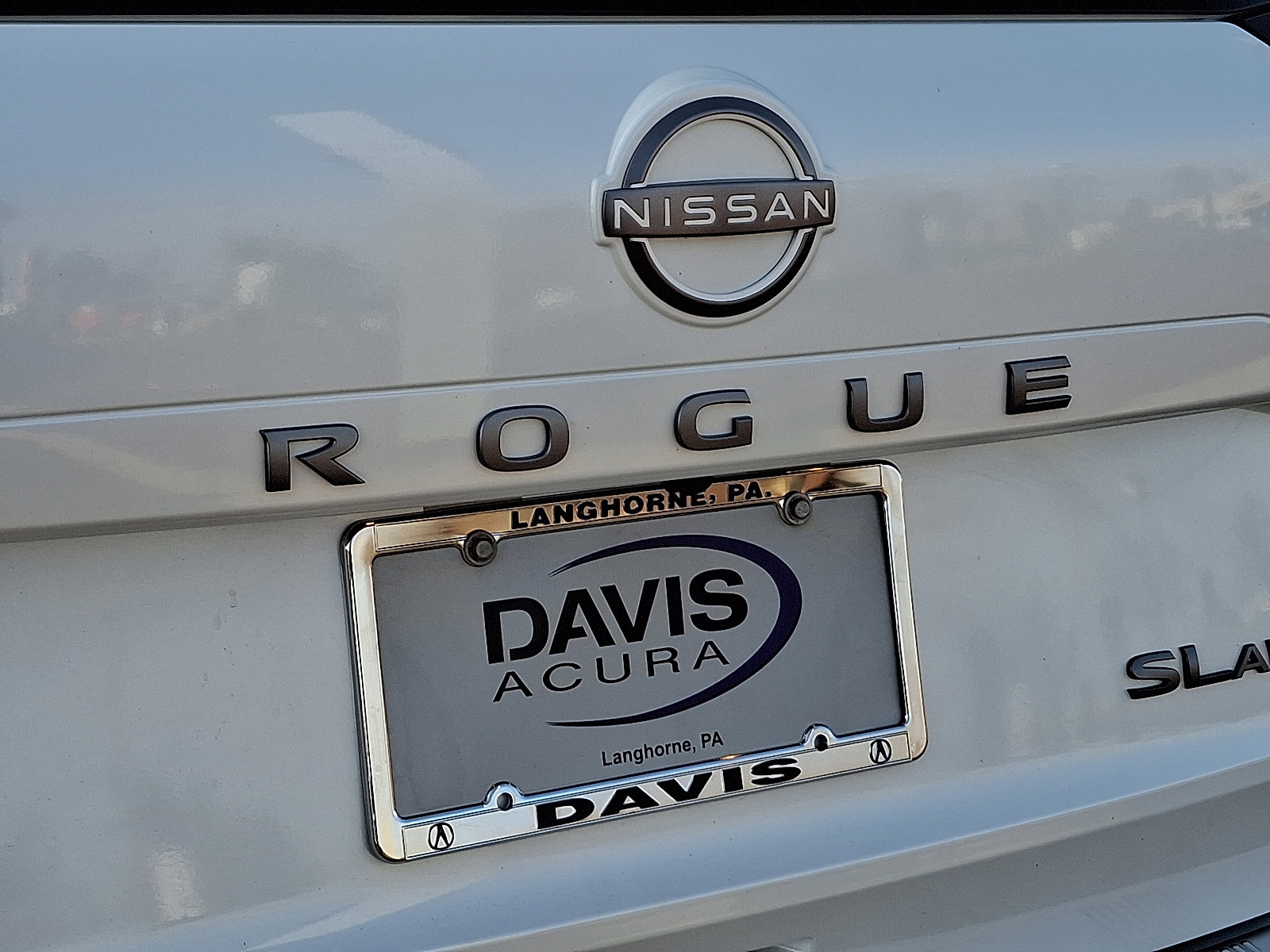 Used 2024 Nissan Rogue SL w/ SL Premium Package image 35