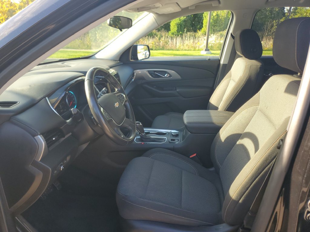 Used 2019 Chevrolet Traverse LT FWD image 12
