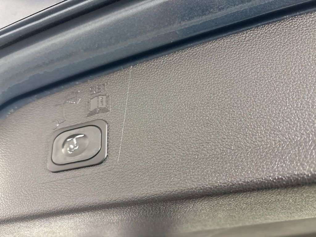 Used 2019 Ford Escape SEL image 17