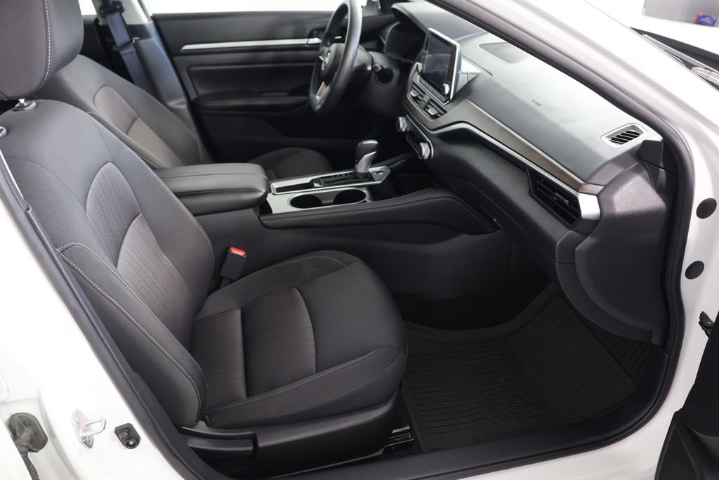 Used 2023 Nissan Altima 2.5 SV FWD image 22