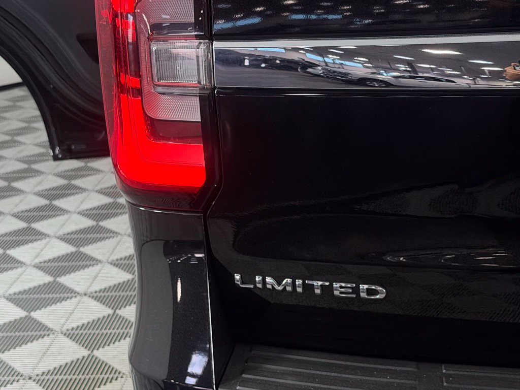 Used 2024 Ford Expedition Limited RWD image 11