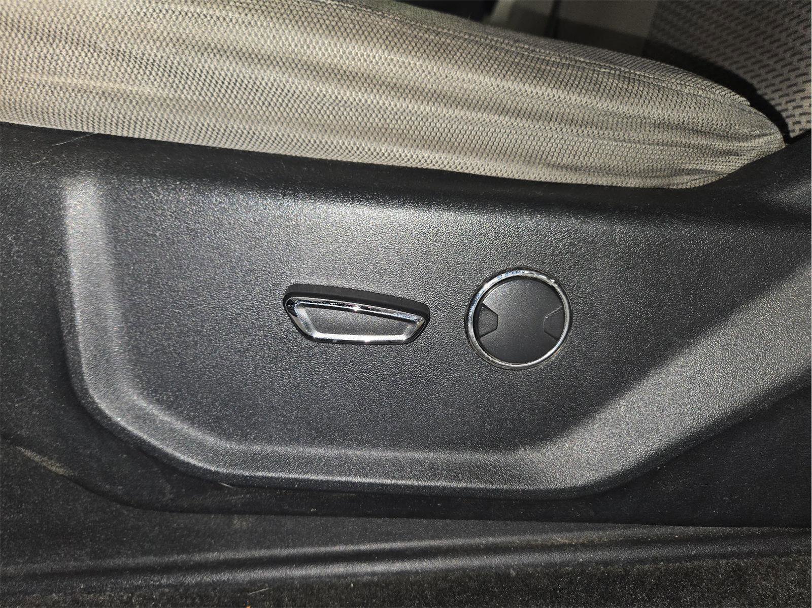 Used 2017 Ford F250 XLT w/ XLT Premium Package image 30