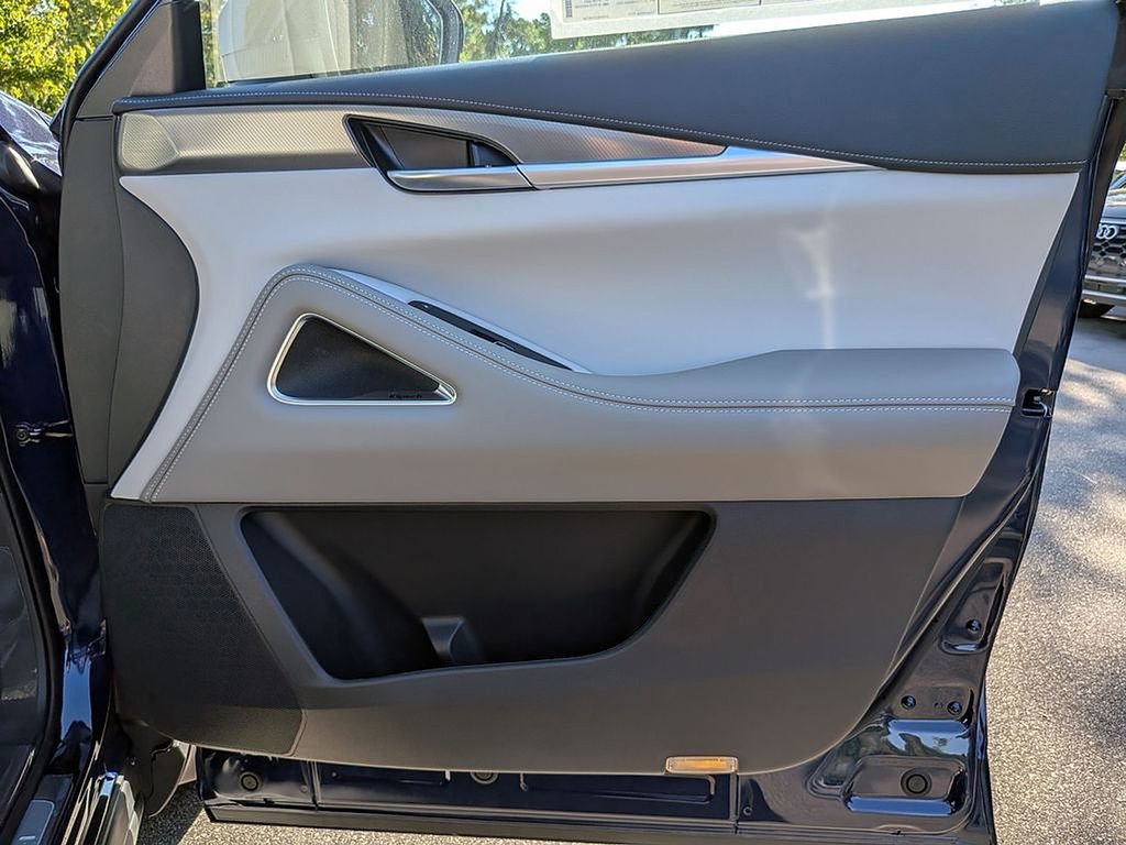 New 2026 INFINITI QX60 Luxe w/ Cargo Package image 35