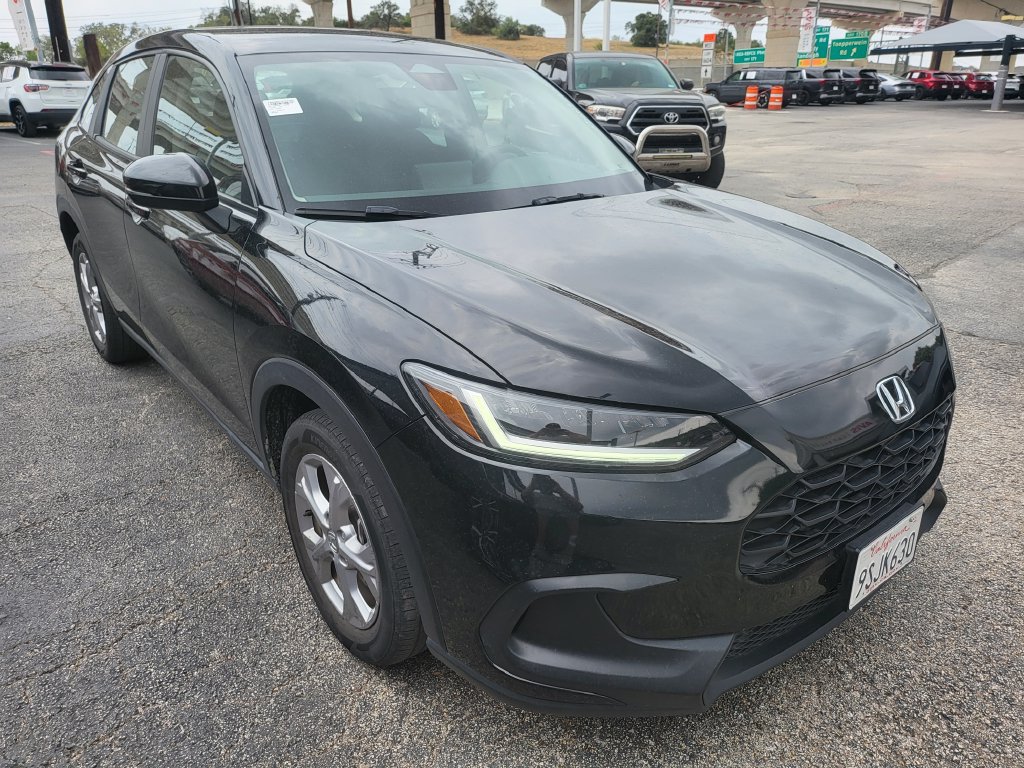 Used 2025 Honda HR-V LX image 2
