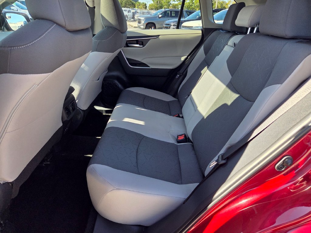 Used 2025 Toyota RAV4 XLE w/ Convenience Package FWD image 7