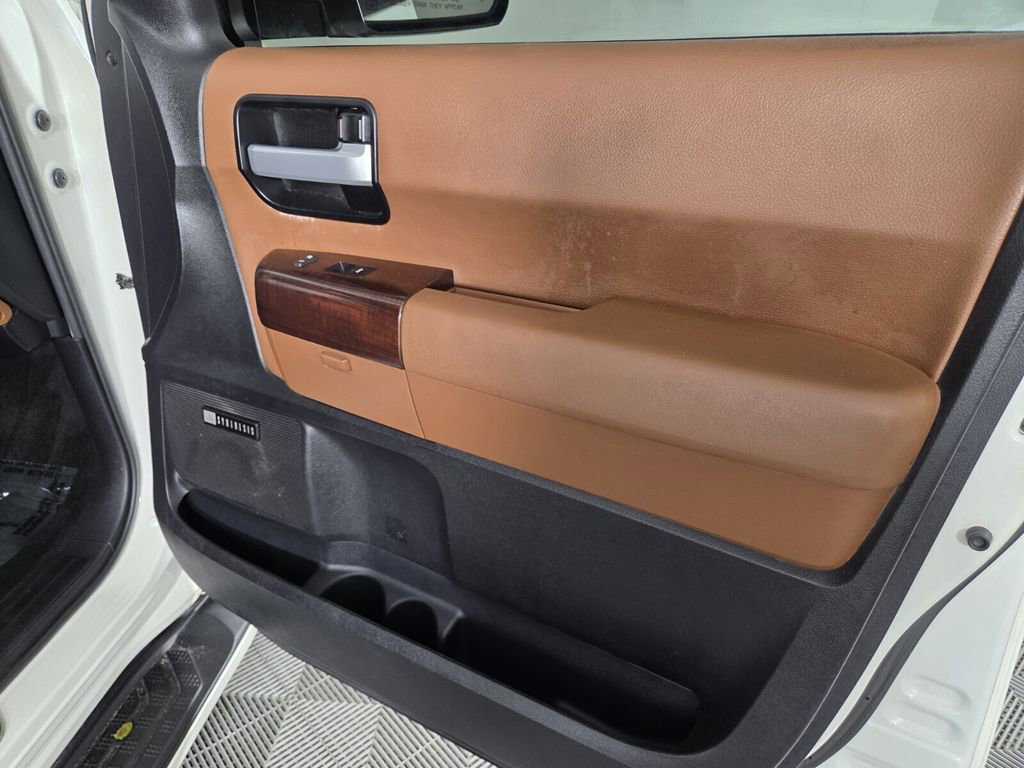 Used 2015 Toyota Sequoia Platinum image 36