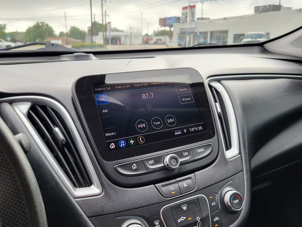 Used 2020 Chevrolet Malibu LS image 25