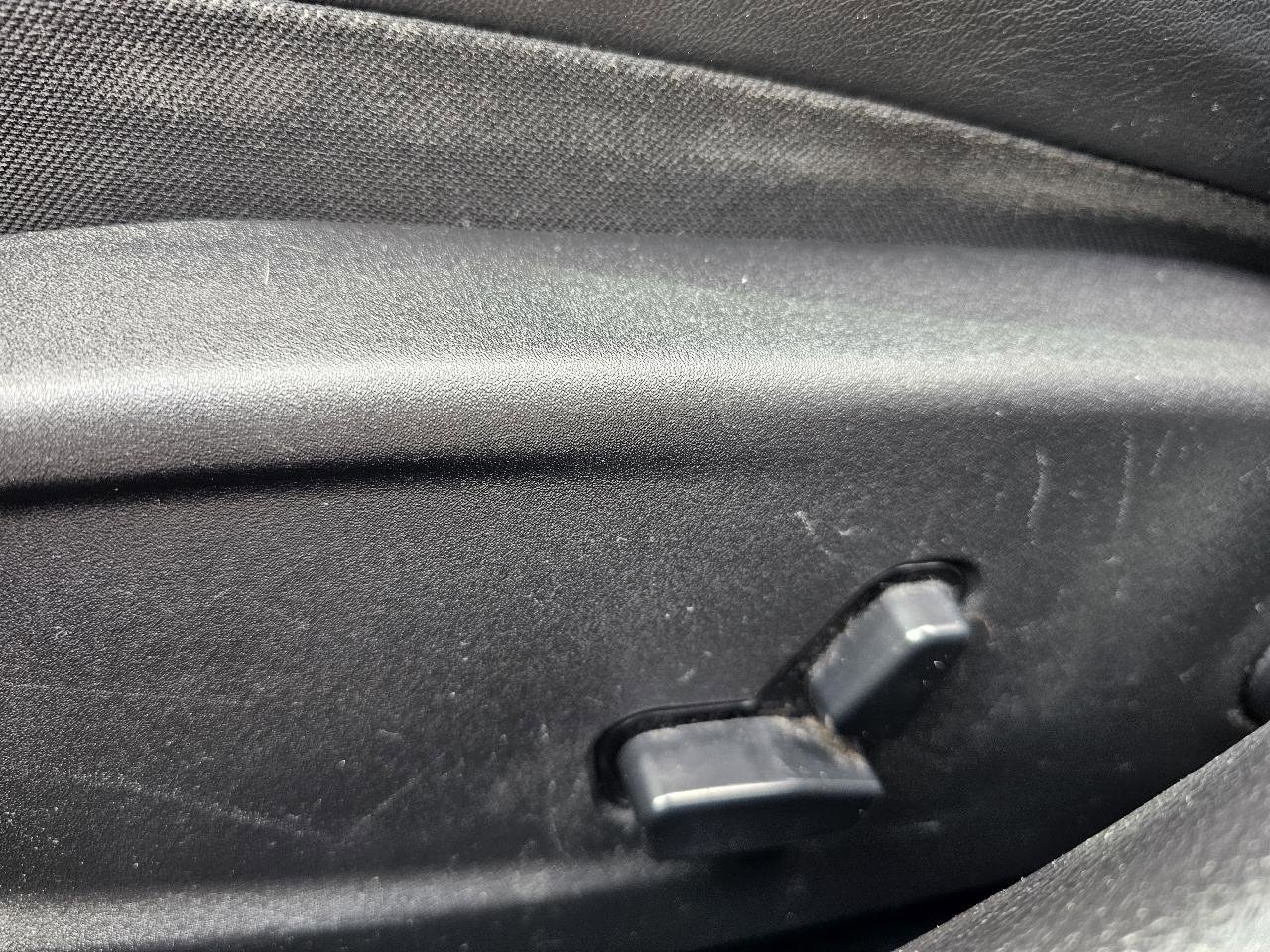 Used 2019 Chrysler 300 S image 8