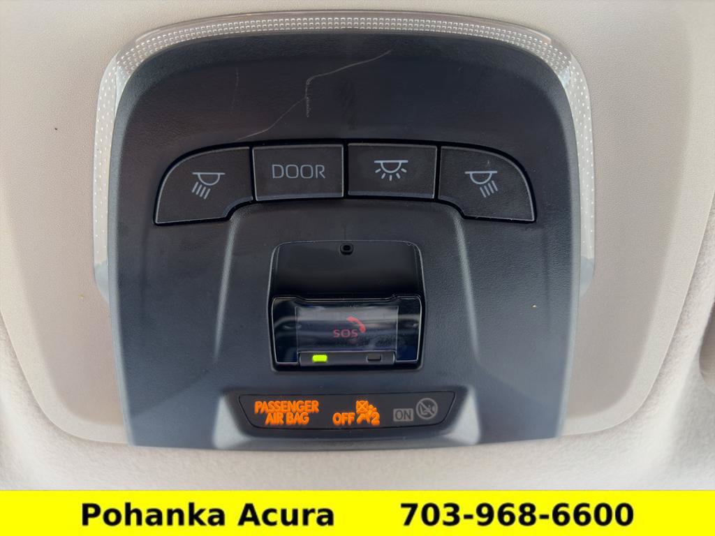 Used 2025 Toyota Corolla LE w/ LE Premium Package FWD image 17