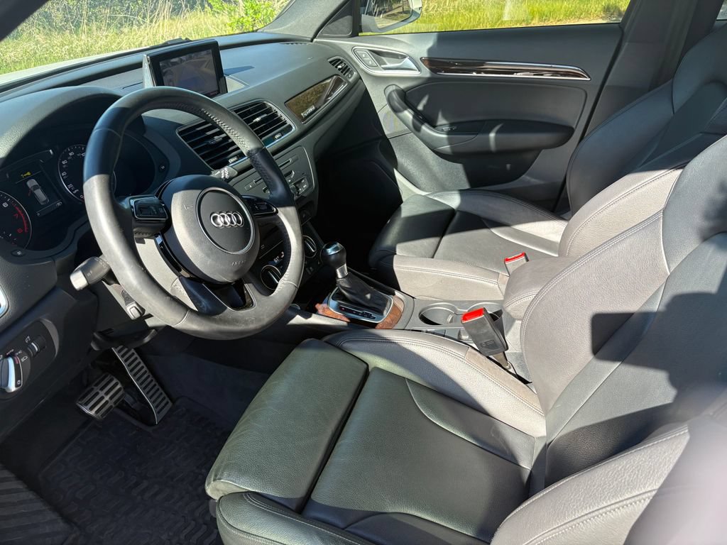 Used 2016 Audi Q3 2.0T Premium Plus w/ Technology Package AWD/4WD image 3