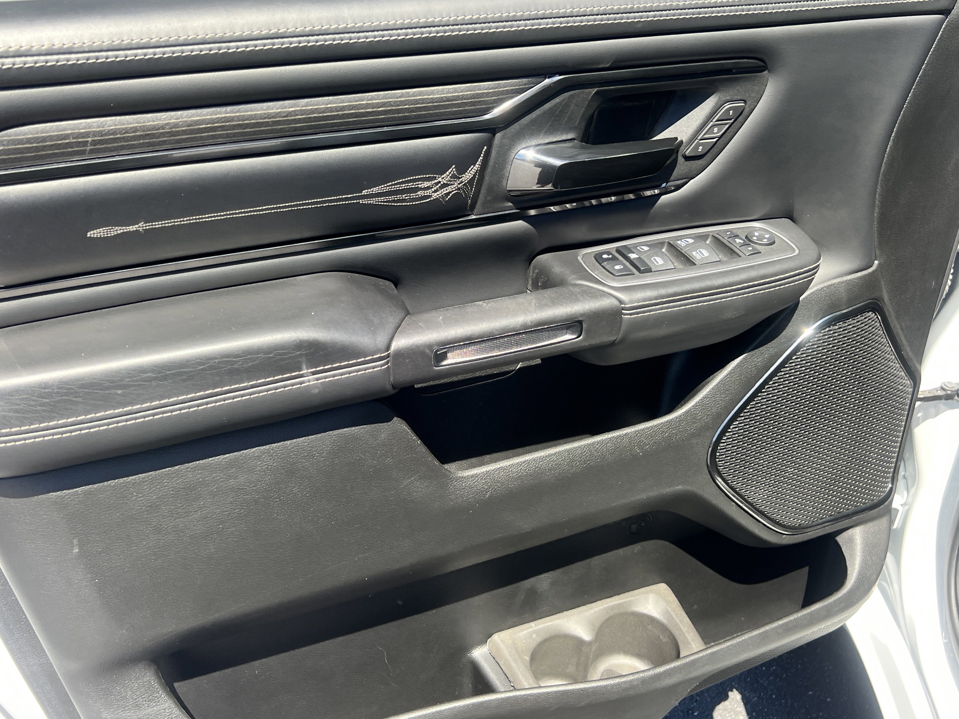 Used 2023 RAM 1500 Limited AWD/4WD image 13