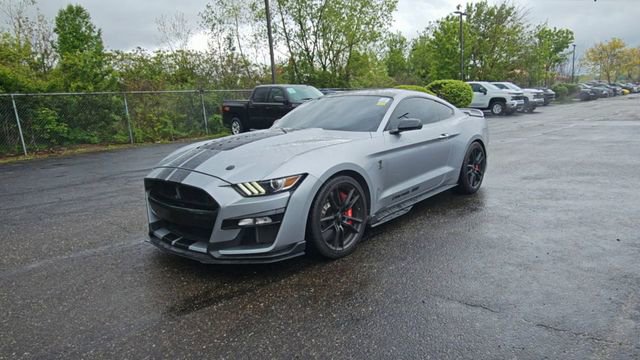 Used 2020 Ford Mustang Shelby GT500 w/ Technology Package RWD image 4
