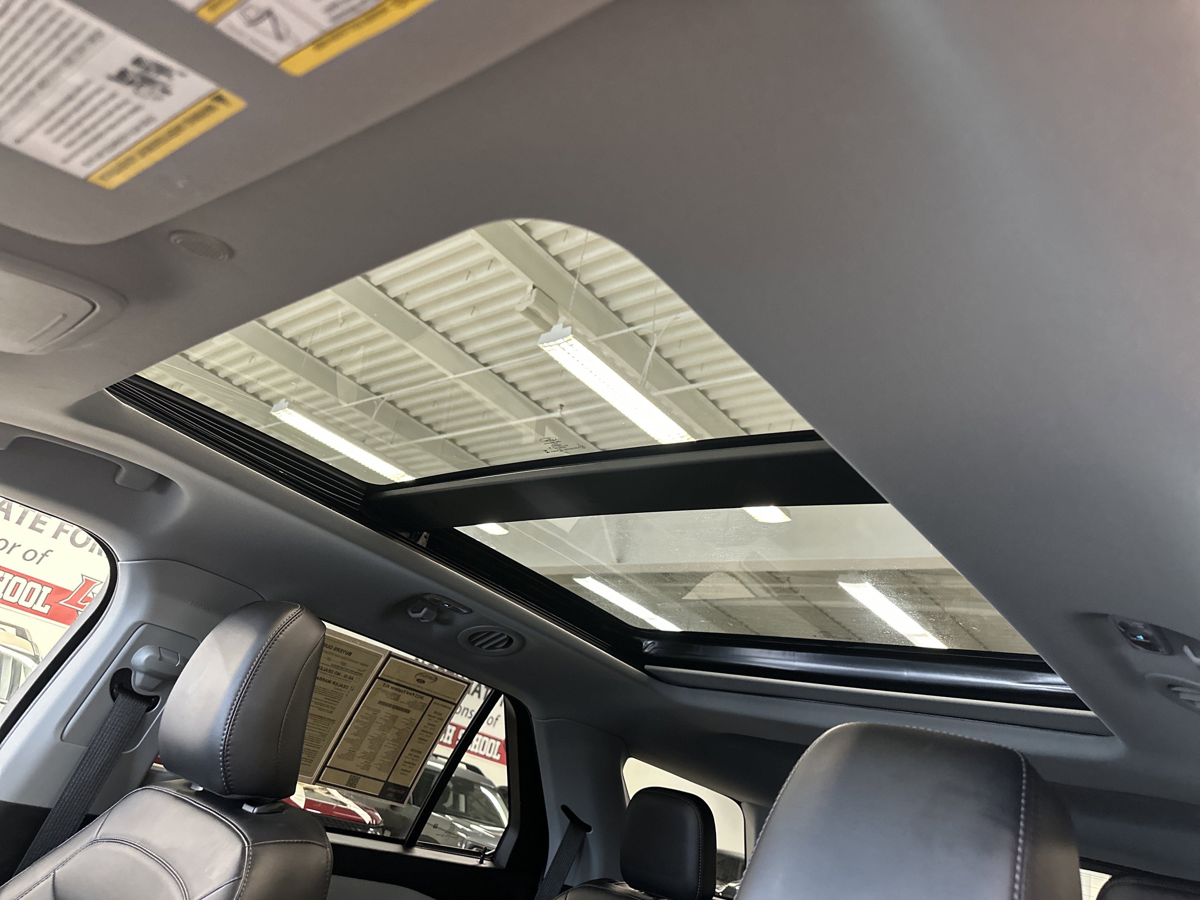 Used 2023 Ford Explorer XLT w/ Equipment Group 202A image 4