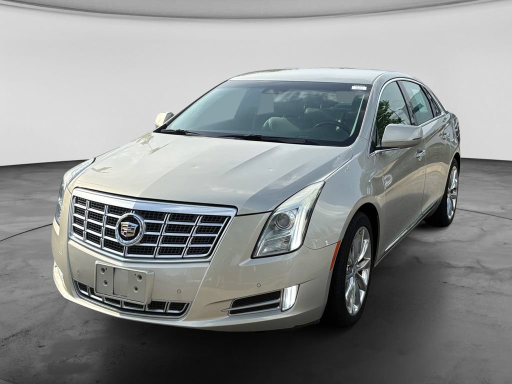 Used 2013 Cadillac XTS Luxury w/ Driver Awareness Package FWD image 4