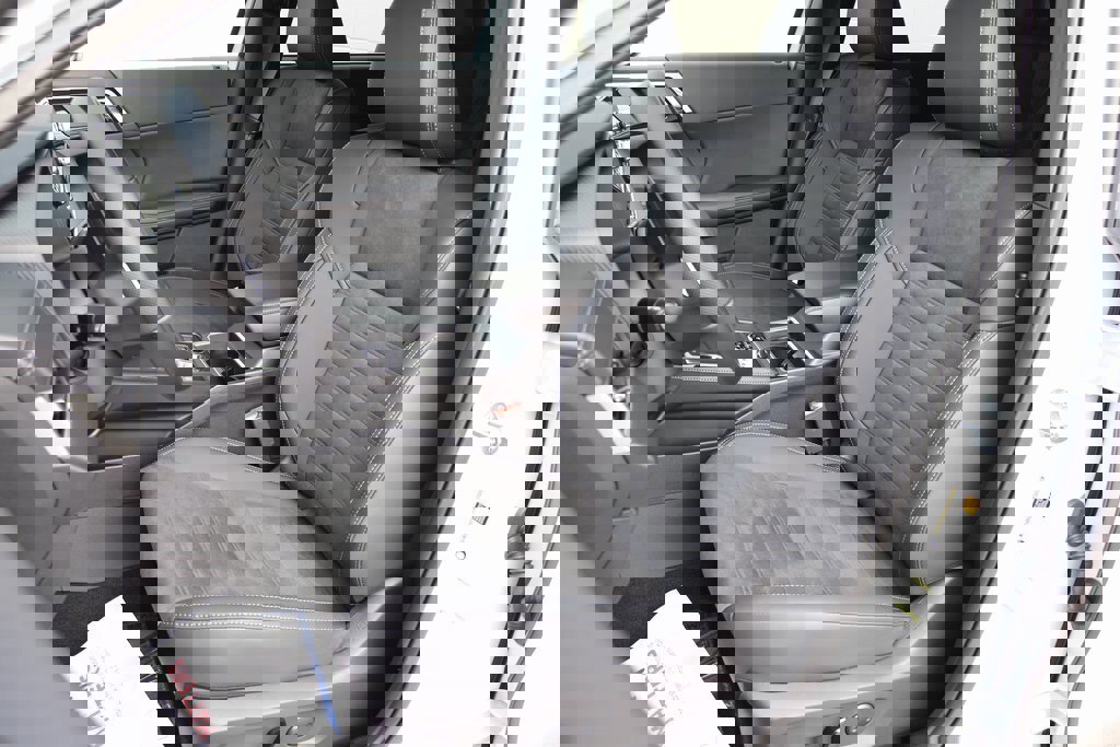 New 2025 Mitsubishi Outlander SE image 4