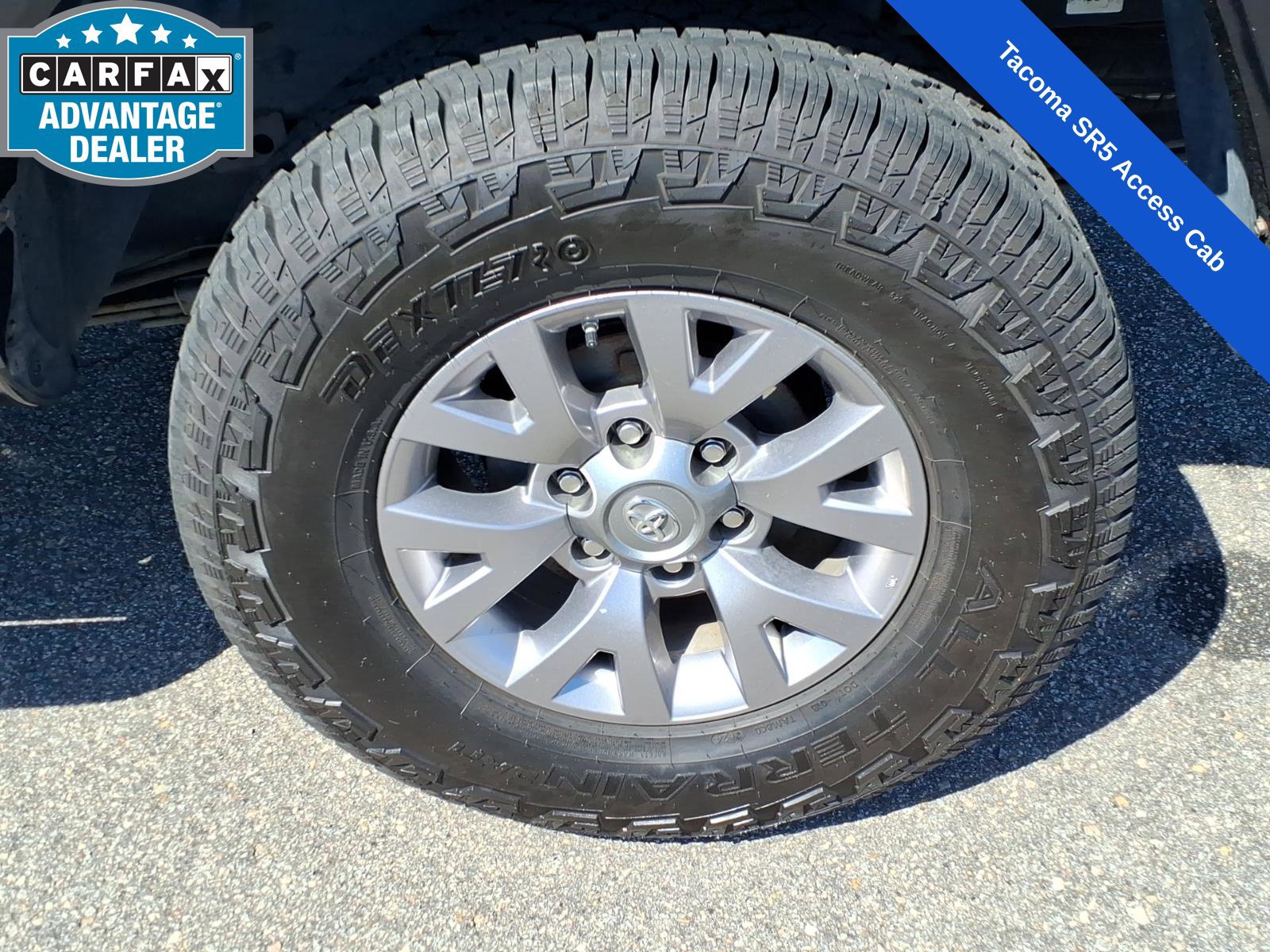 Used 2018 Toyota Tacoma SR5 w/ SR5 Appearance Package (SM) AWD/4WD image 13