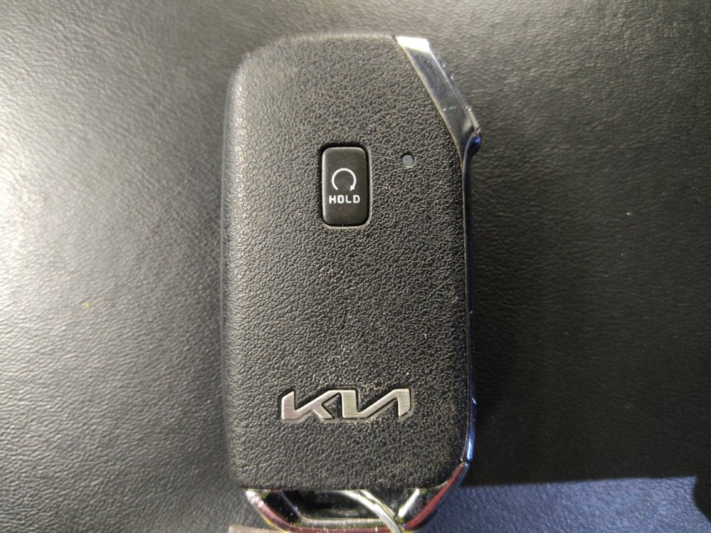 Used 2022 Kia Telluride S image 32