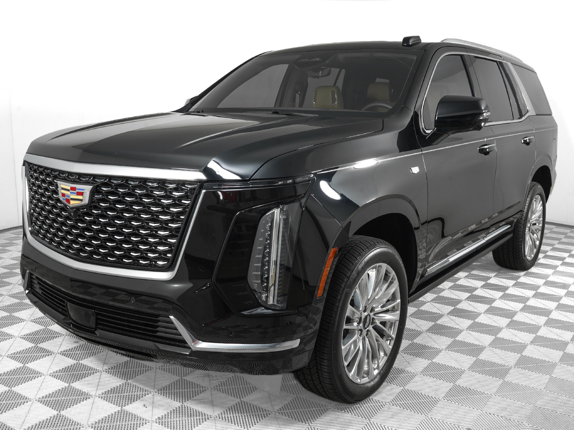 Used 2025 Cadillac Escalade Premium Luxury w/ LPO, Floor Liner Package AWD/4WD image 8