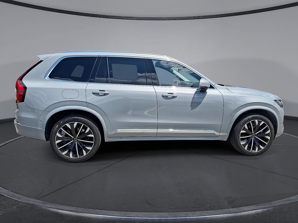 Certified 2026 Volvo XC90 B6 Plus AWD/4WD image 32