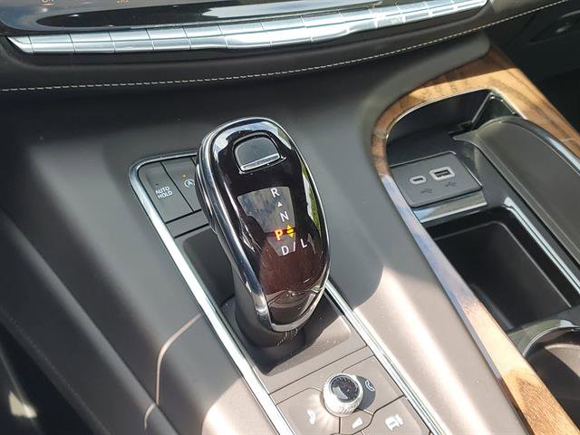 Certified 2024 Cadillac Escalade Premium Luxury Platinum image 68