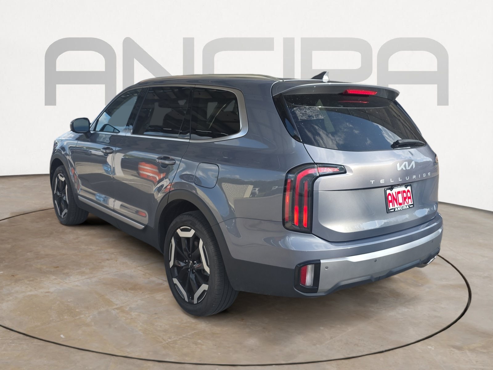 Certified 2023 Kia Telluride EX w/ EX Captain's Chair Package FWD image 6