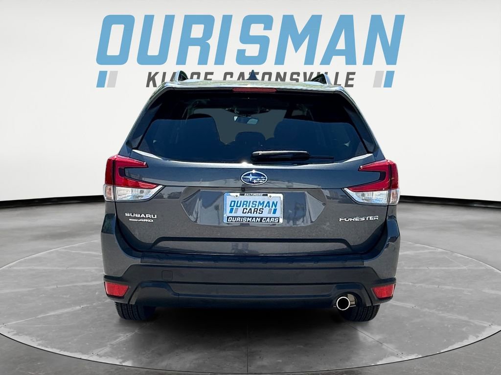 Used 2023 Subaru Forester Limited AWD/4WD image 5