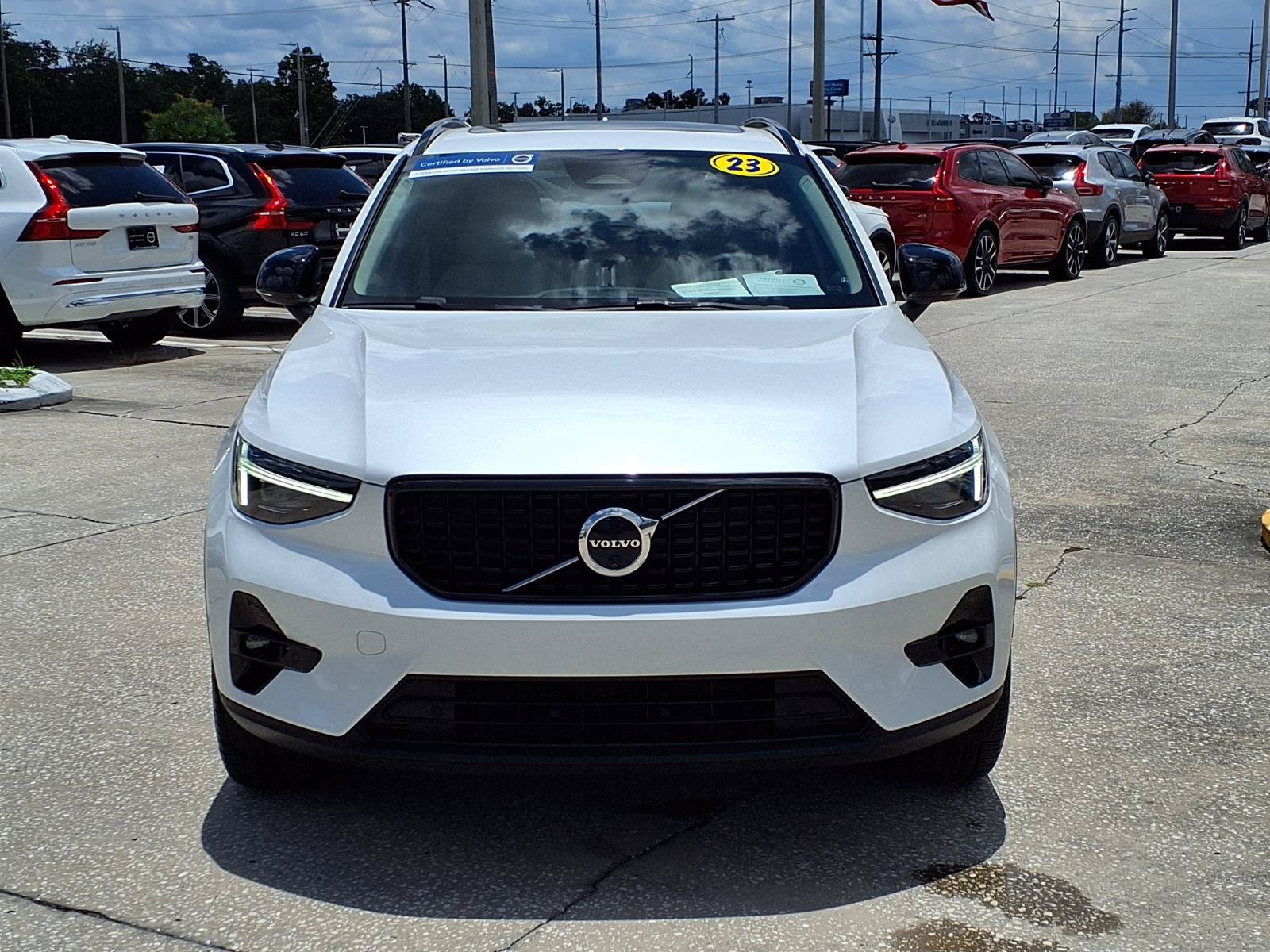 Certified 2023 Volvo XC40 B5 Ultimate w/ Protection Package Premier AWD/4WD image 2