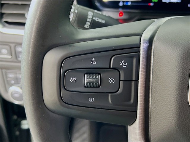 Used 2024 GMC Yukon SLT image 13