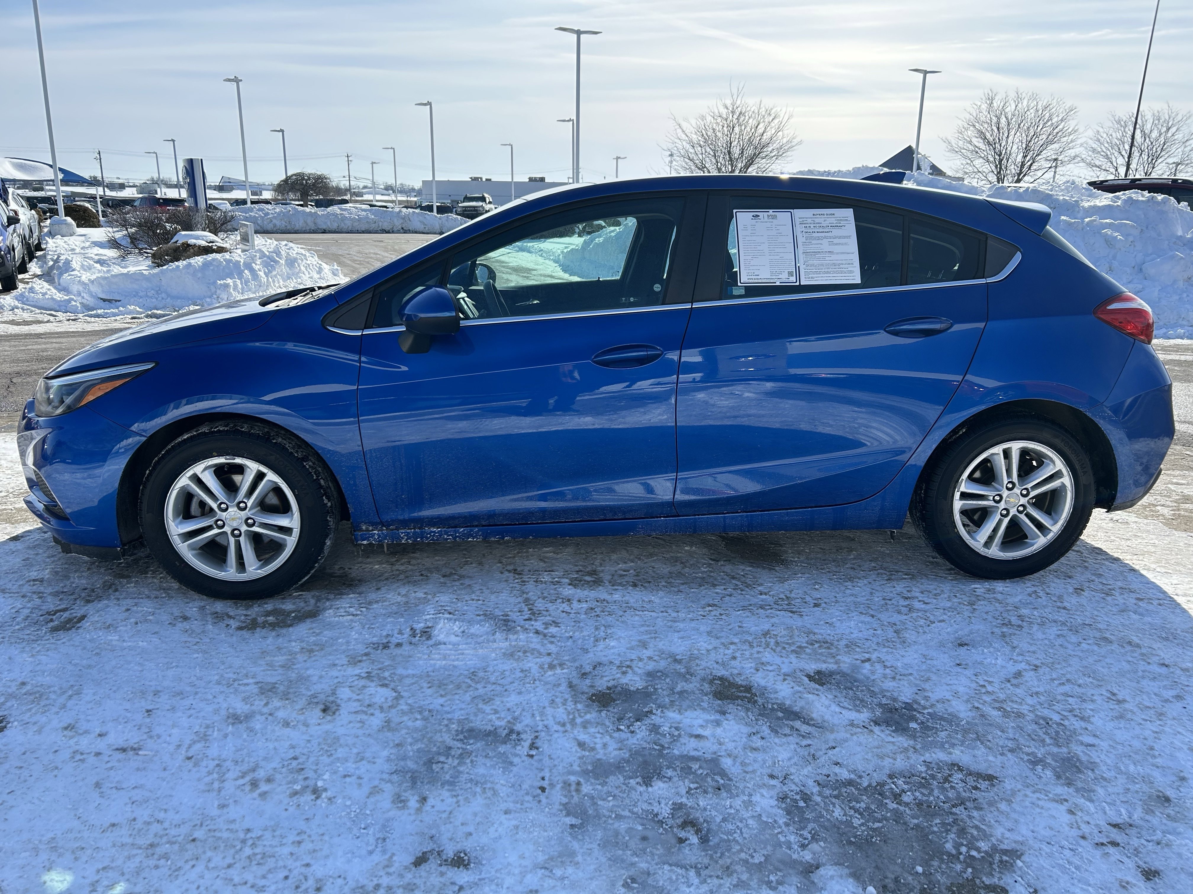Used 2017 Chevrolet Cruze LT image 3