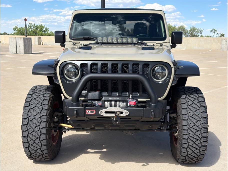 Used 2022 Jeep Gladiator Rubicon w/ Cold Weather Group AWD/4WD image 2