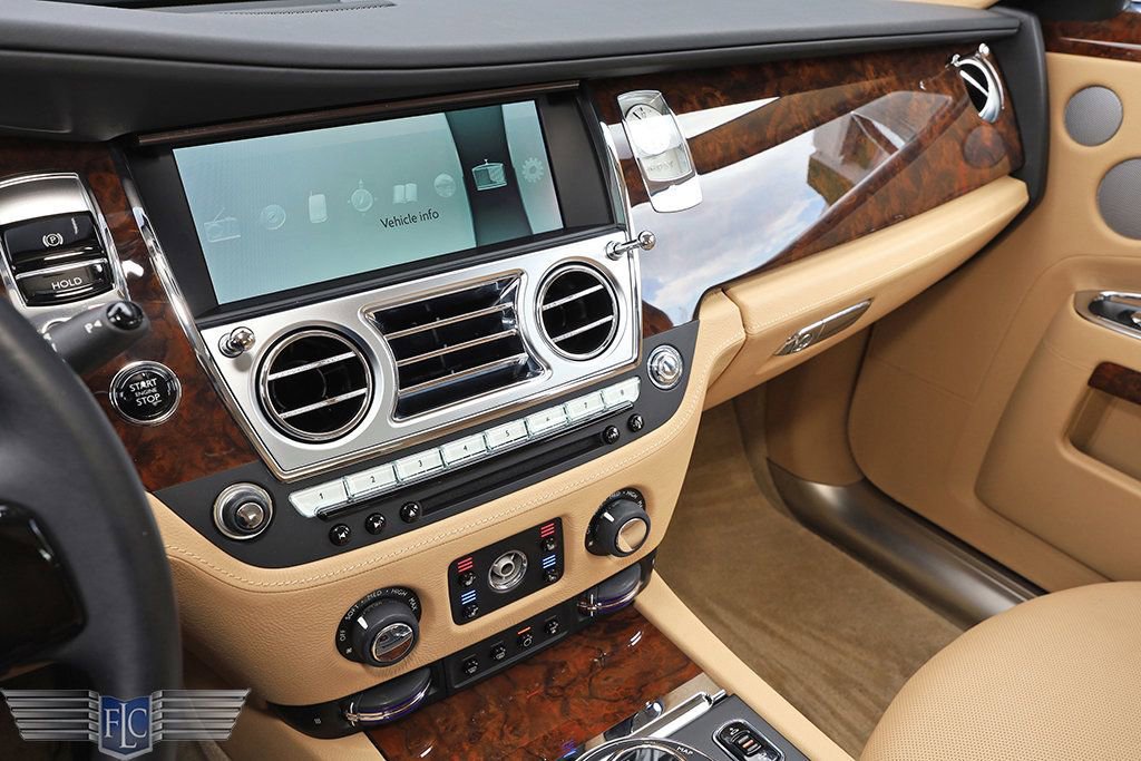 Used 2014 Rolls-Royce Ghost image 26