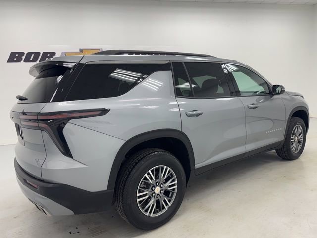 Used 2025 Chevrolet Traverse LT FWD image 5