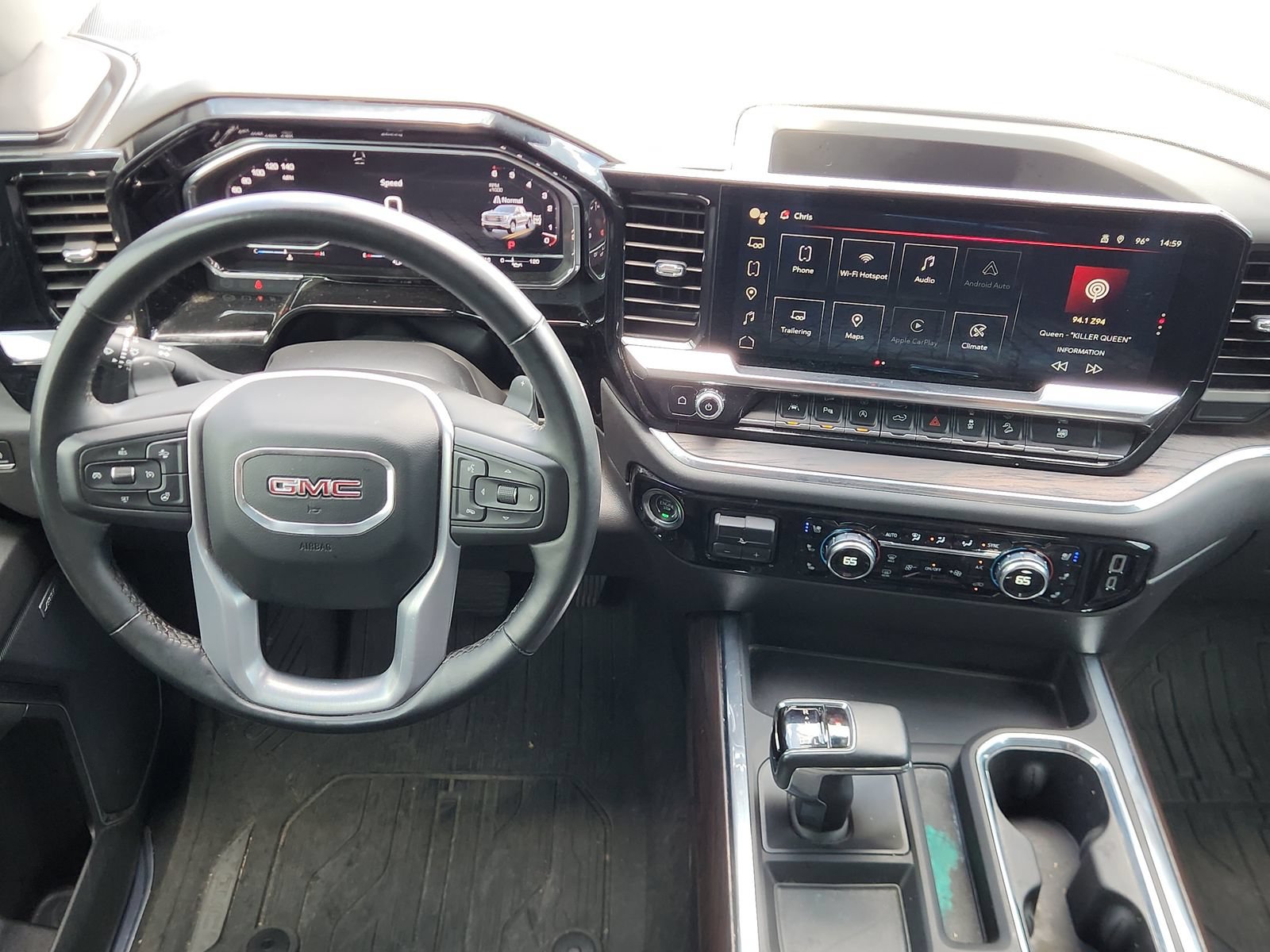 Used 2024 GMC Sierra 1500 SLT w/ SLT Premium Plus Package AWD/4WD image 31