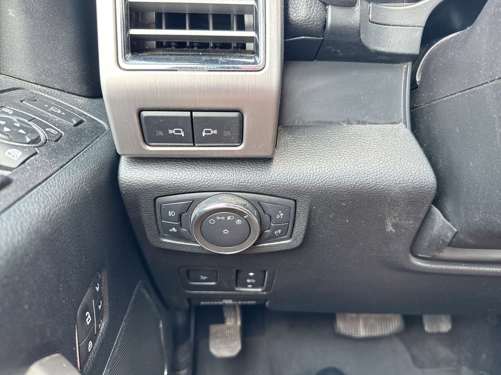 Used 2021 Ford F450 Platinum w/ FX4 Off-Road Package AWD/4WD image 19
