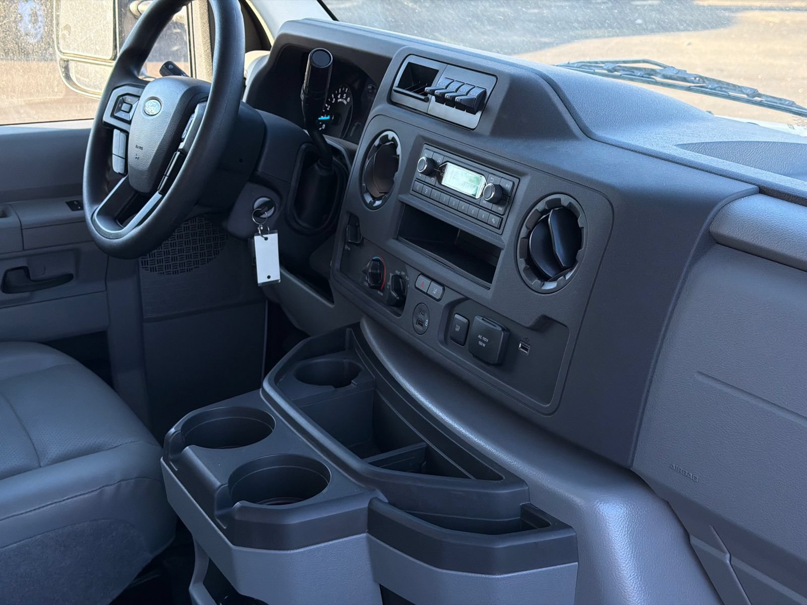 New 2026 Ford E-450 and Econoline 450 Super Duty w/ Driver's Safety Package RWD image 9