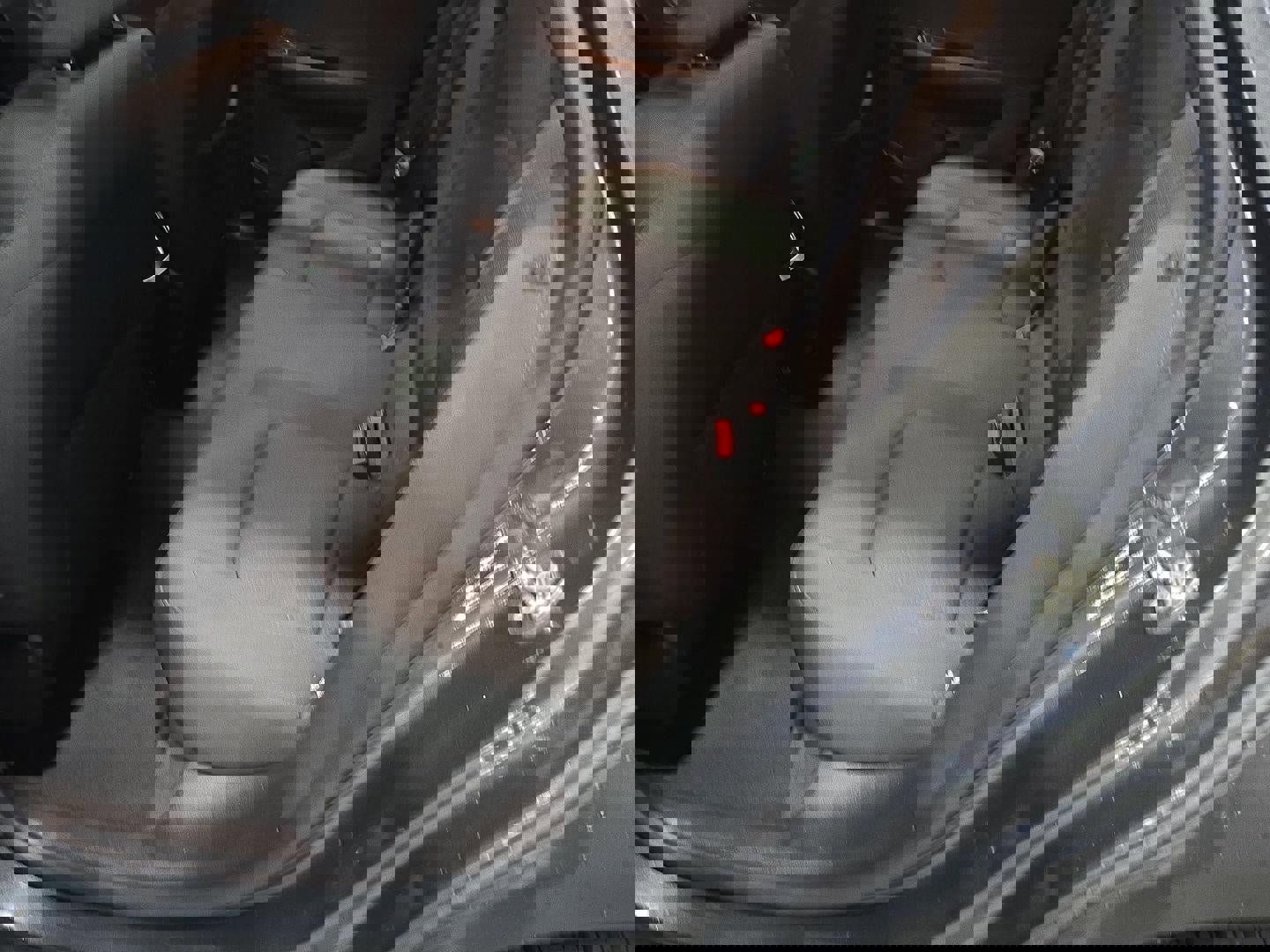 Used 2018 Chevrolet Malibu LT image 14