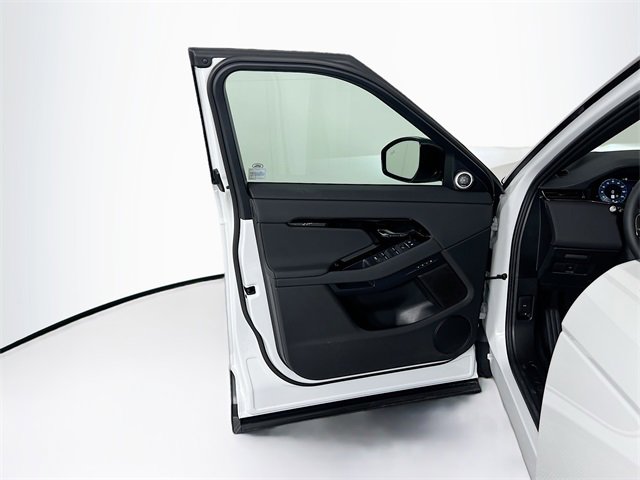 Used 2025 Land Rover Range Rover Evoque S image 12