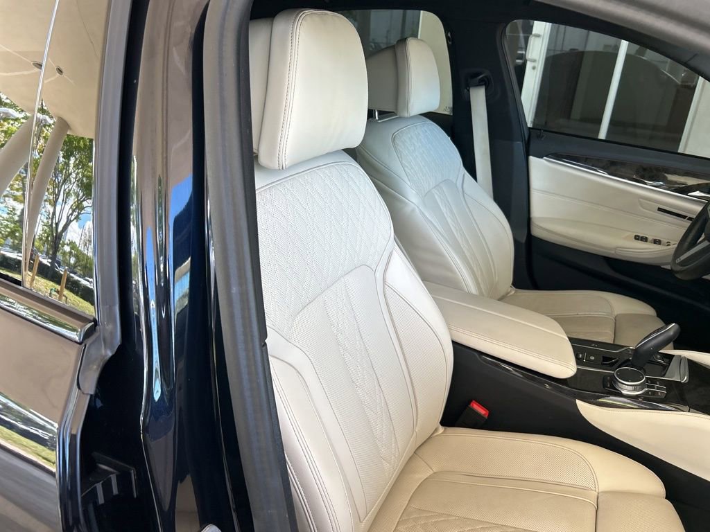 Used 2023 BMW 540i w/ M Sport Package image 19