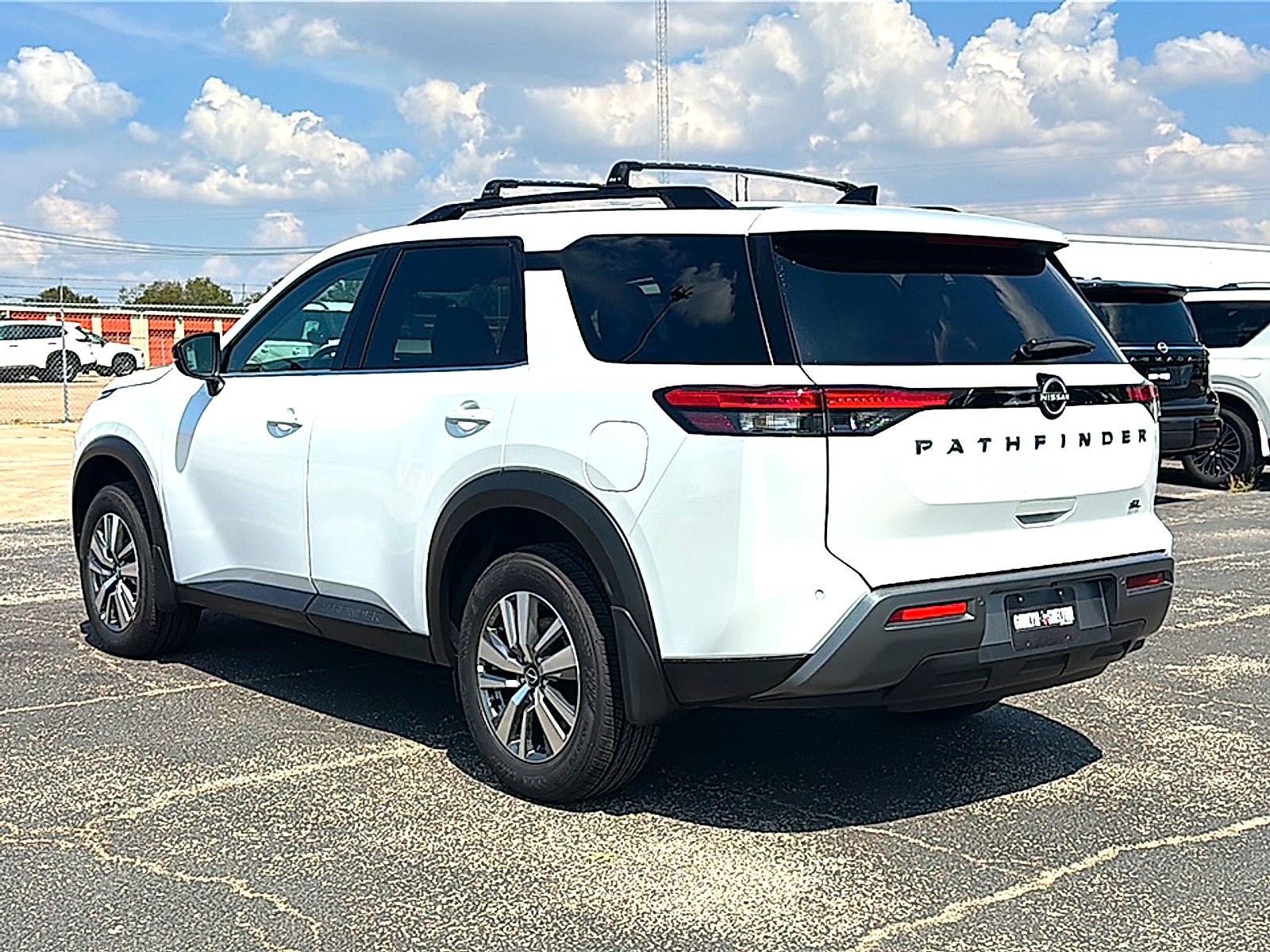 New 2026 Nissan Pathfinder SL FWD image 6