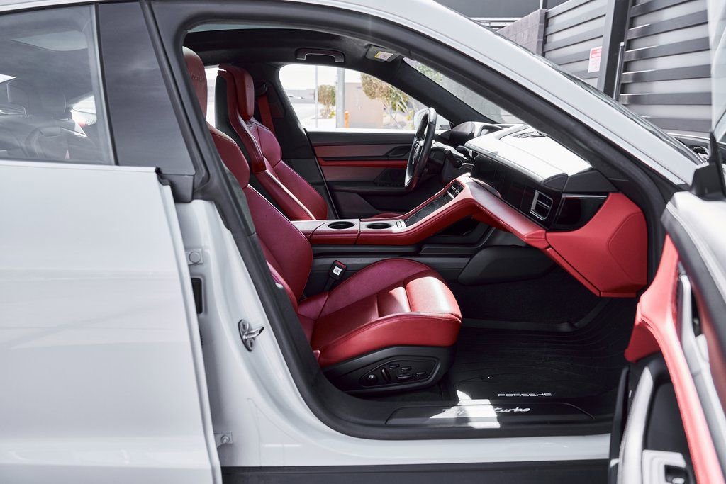 Used 2020 Porsche Taycan Turbo image 24