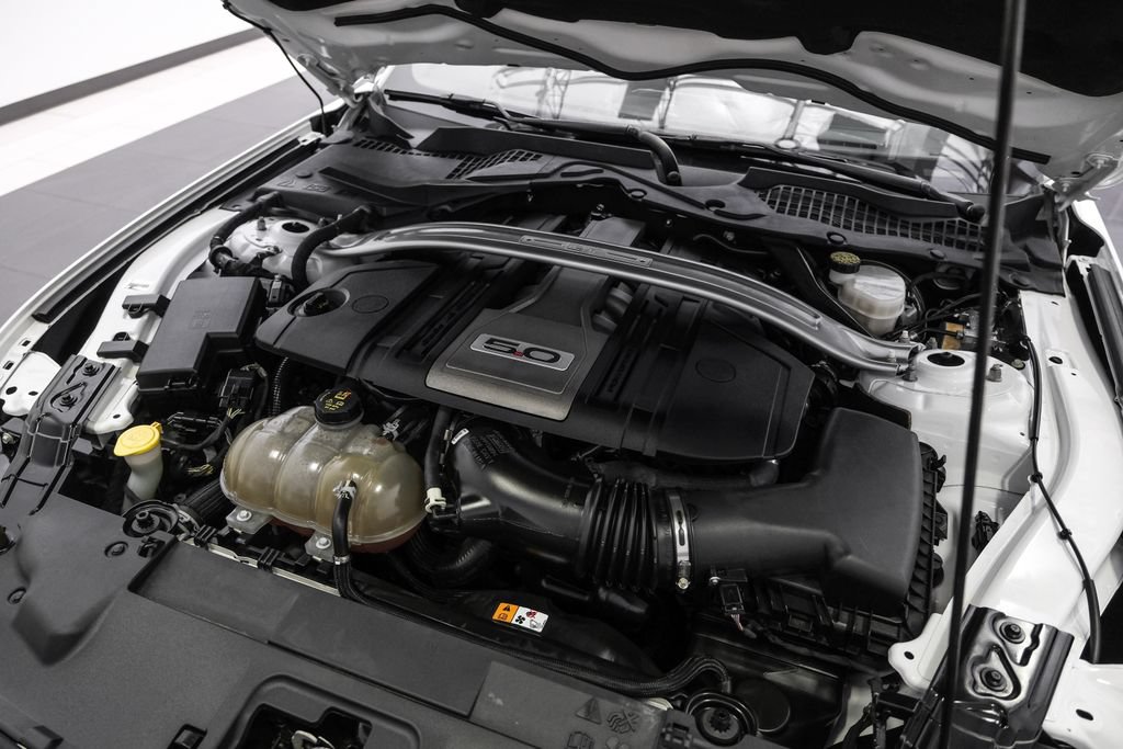 Used 2018 Ford Mustang GT Premium RWD image 36