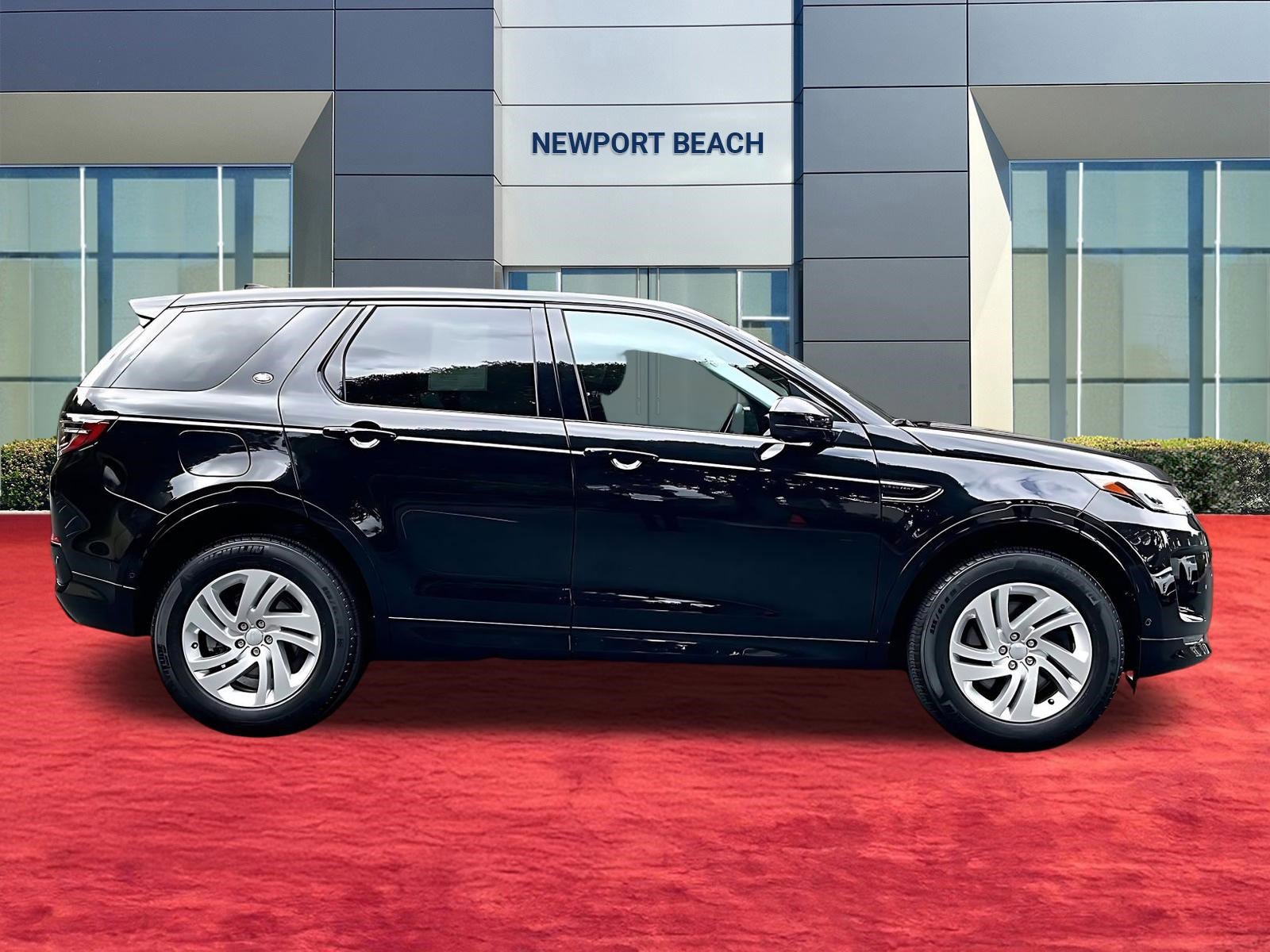 Used 2024 Land Rover Discovery Sport S image 8