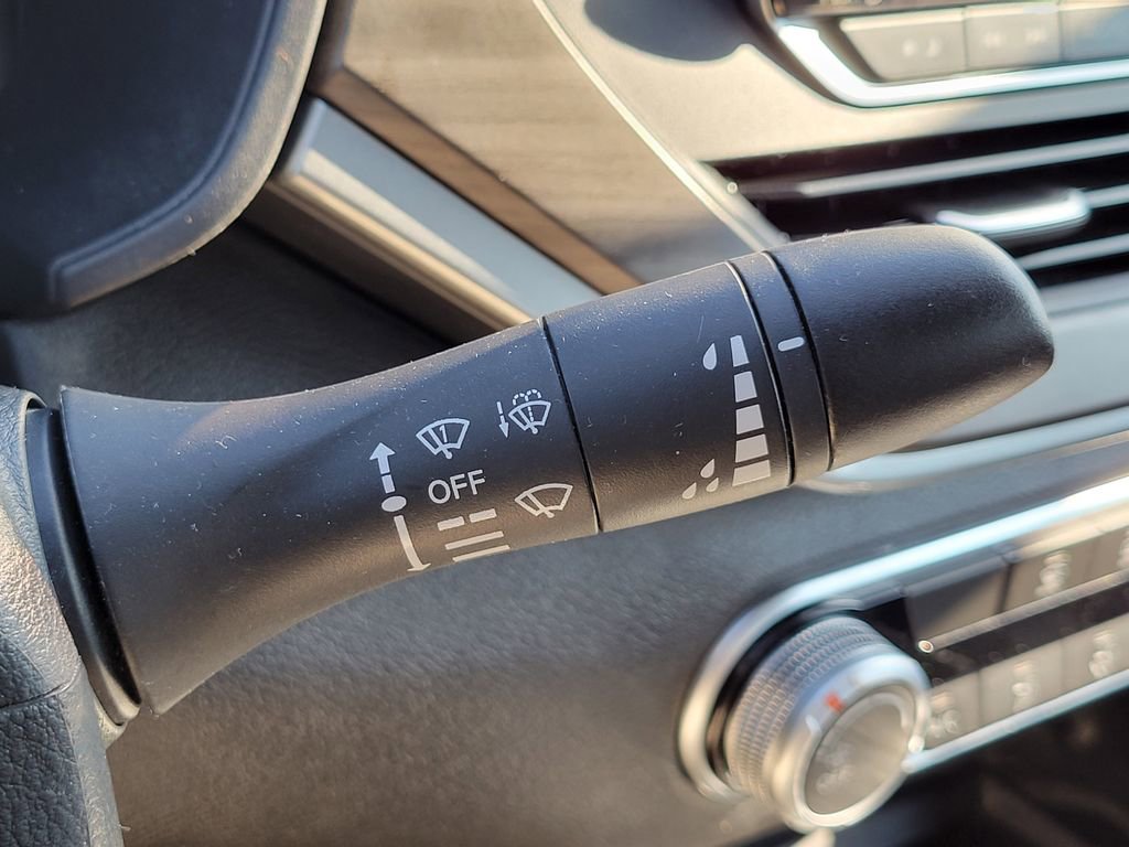 Used 2024 Nissan Altima 2.5 SV image 28