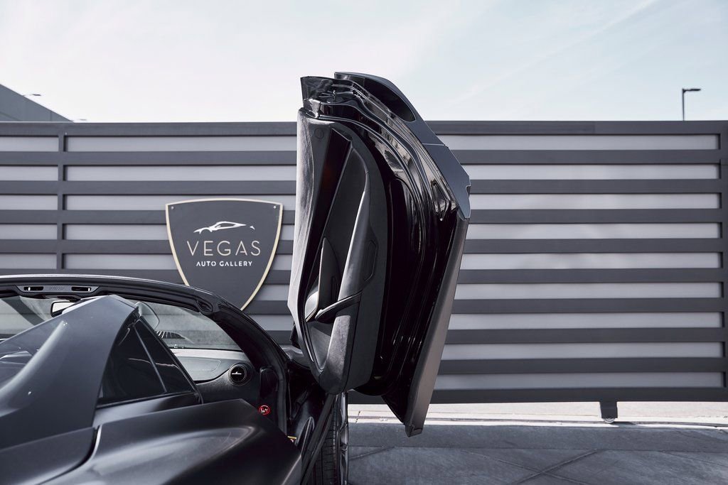 Used 2020 McLaren 720S Spider image 27
