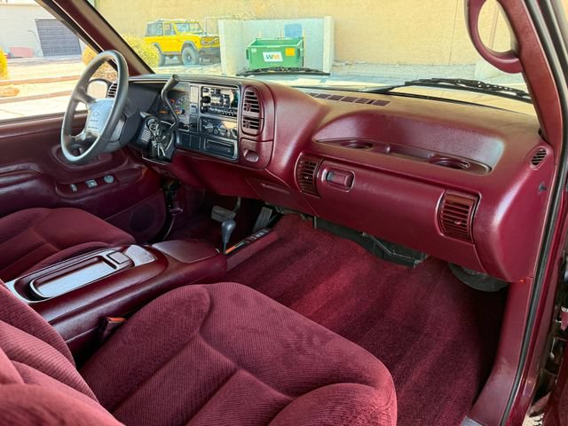 Used 1995 Chevrolet Silverado 1500 4x4 Regular Cab image 39
